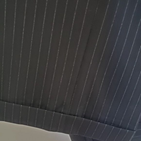 CT1014b SEAN JOHN PIN STRIPE SUIT JACKET & SLACKS - Picture 7 of 9